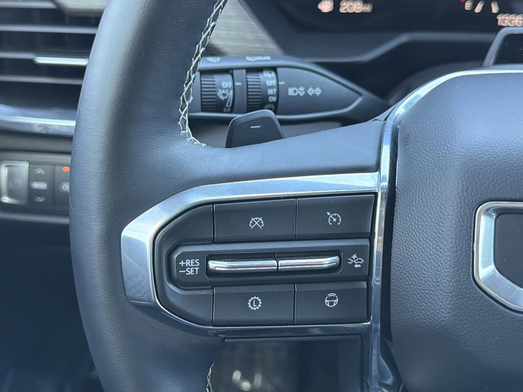 Used 2024 GMC Acadia Denali w/ Super Cruise Package image 10