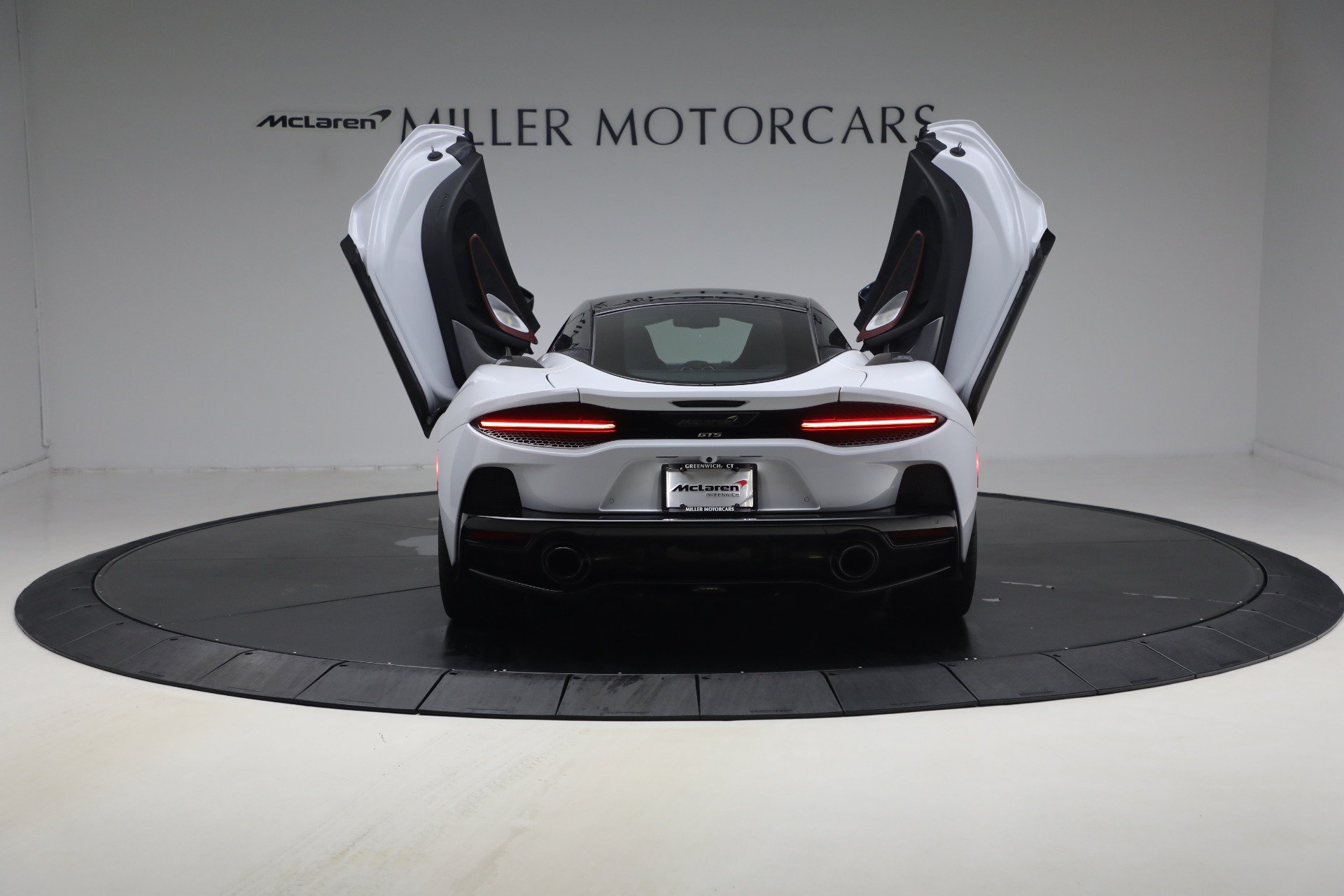 Used 2025 McLaren GTS RWD image 15