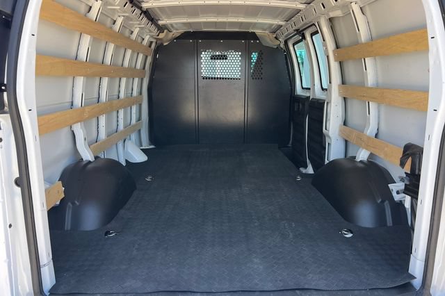 Used 2025 Chevrolet Express 2500 w/ Driver Convenience Package RWD image 16
