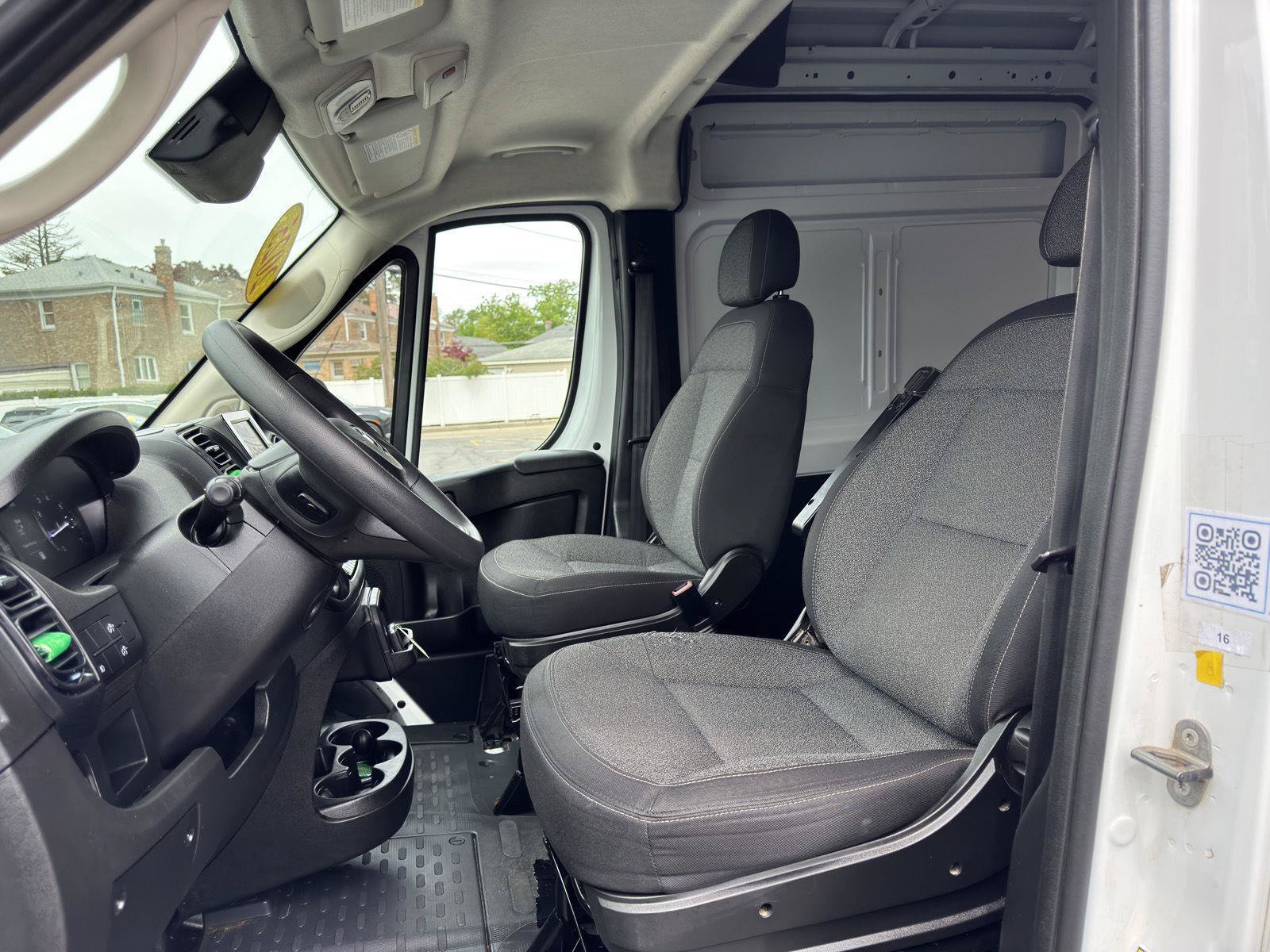 Used 2025 RAM ProMaster 2500 w/ Convenience Group FWD image 20