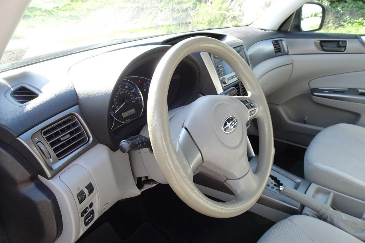 Used 2012 Subaru Forester 2.5X AWD/4WD image 14