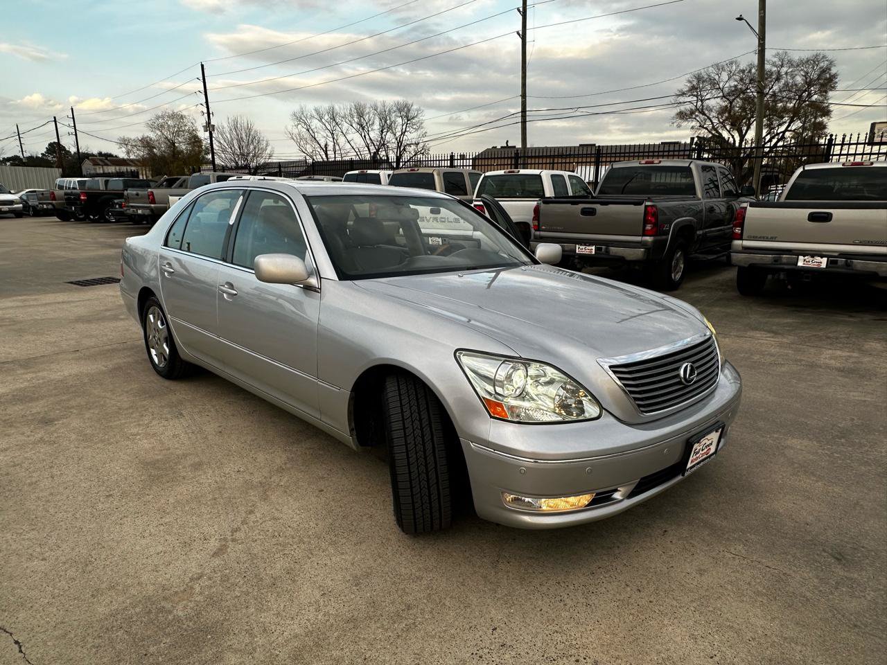 Used 2004 Lexus LS 430 w/ Premium Pkg RWD image 10