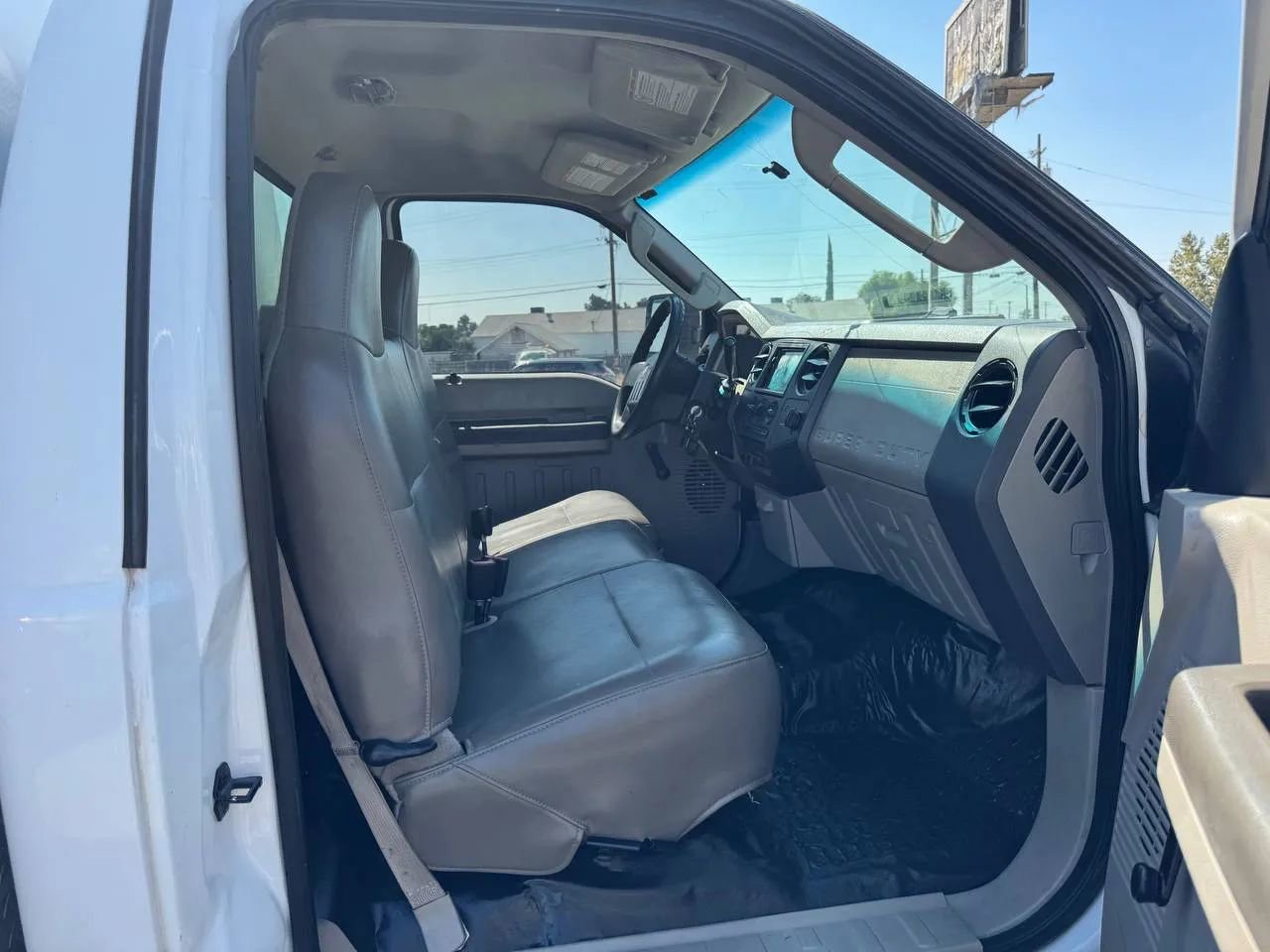 Used 2008 Ford F550 2WD Regular Cab Super Duty image 22