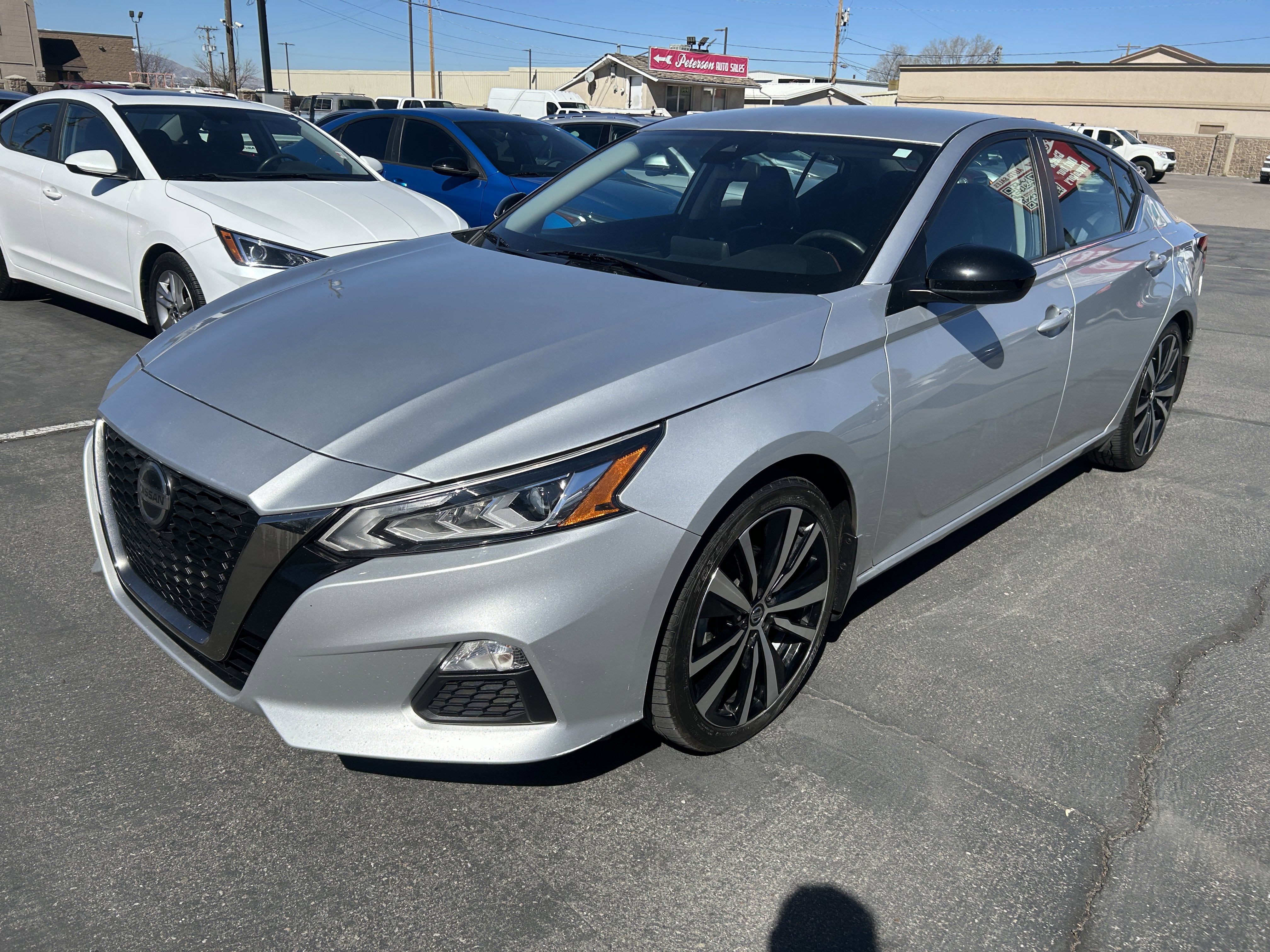 Used 2022 Nissan Altima 2.5 SR FWD image 2
