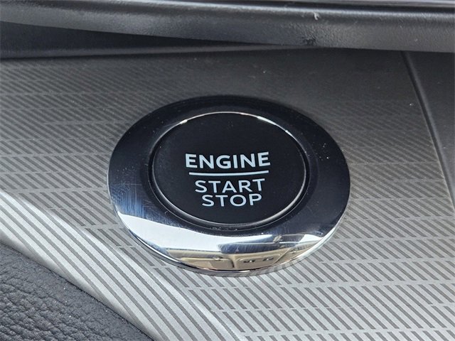 Used 2024 Ford Explorer XLT w/ Equipment Group 202A image 20