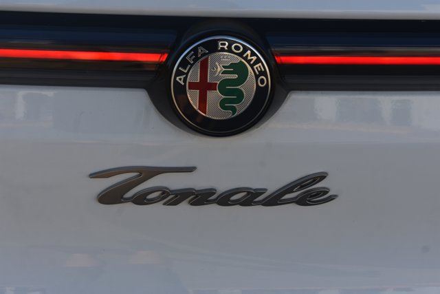 Used 2024 Alfa Romeo Tonale Ti AWD/4WD image 7
