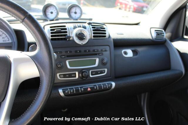 Used 2009 smart fortwo passion RWD image 12