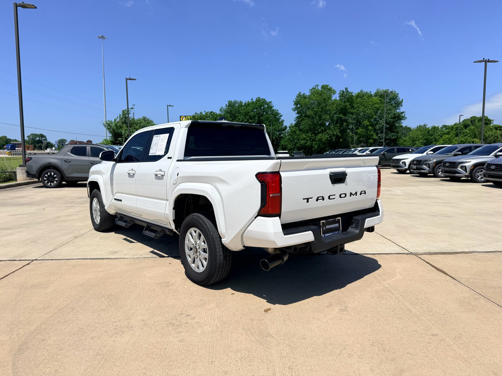Used 2025 Toyota Tacoma SR5 RWD image 9