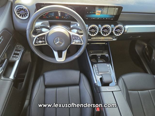 Used 2022 Mercedes-Benz GLB 250 4MATIC image 12