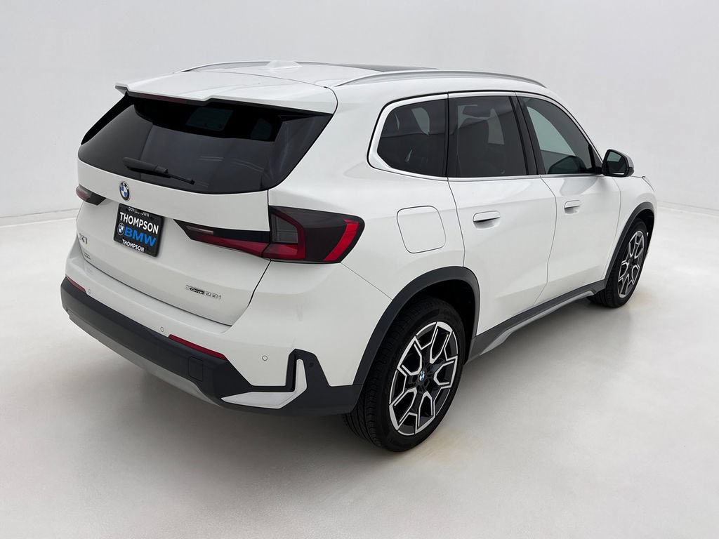 Used 2023 BMW X1 xDrive28i w/ Convenience Package AWD/4WD image 7