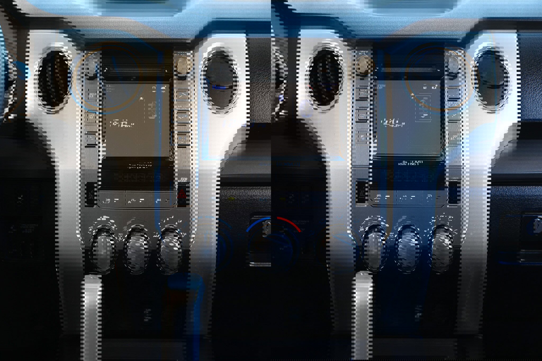 Used 2017 Toyota Tundra SR image 40