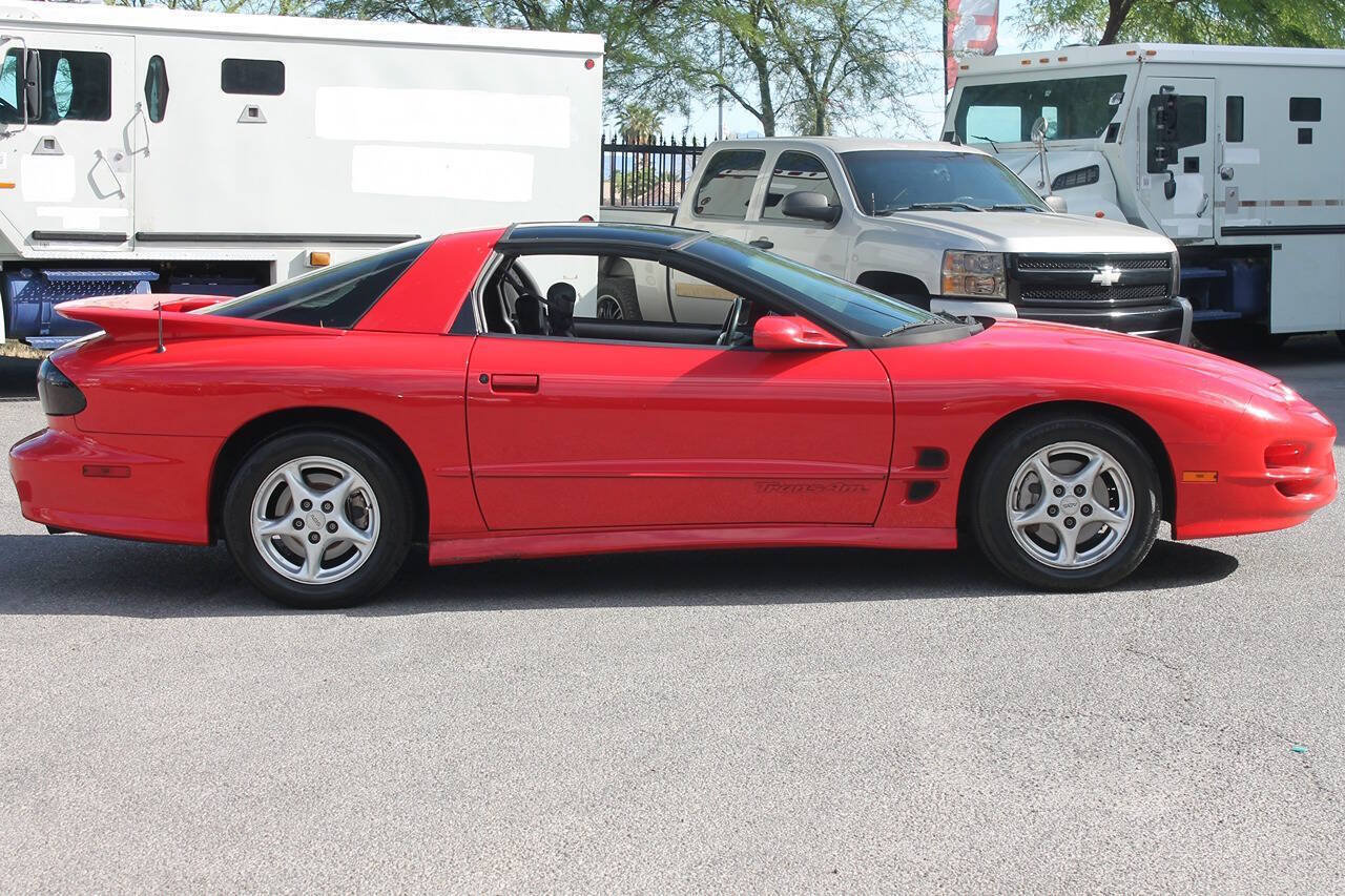 Used 2000 Pontiac Firebird Formula w/ Security Pkg RWD image 9