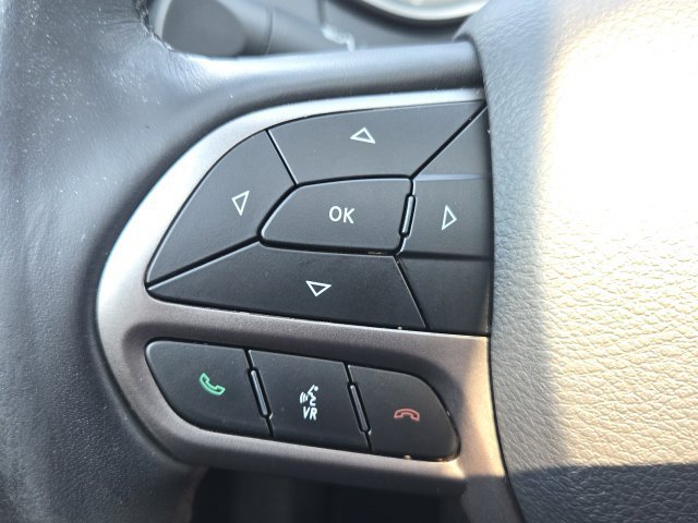 Used 2021 Jeep Cherokee Latitude Lux w/ Sun & Sound Group AWD/4WD image 14