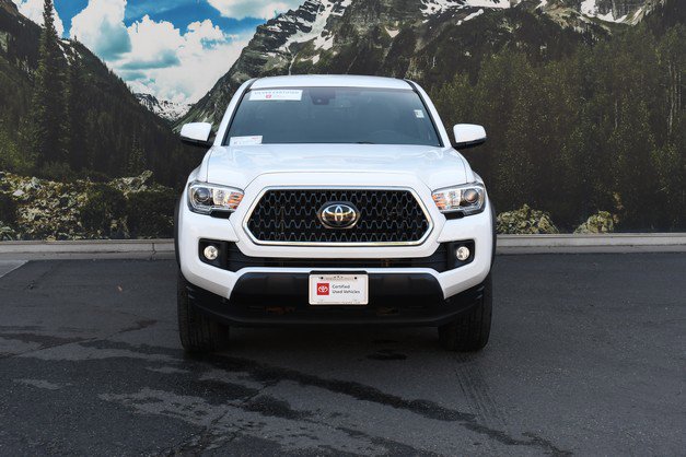 Certified 2019 Toyota Tacoma TRD Off-Road AWD/4WD image 5