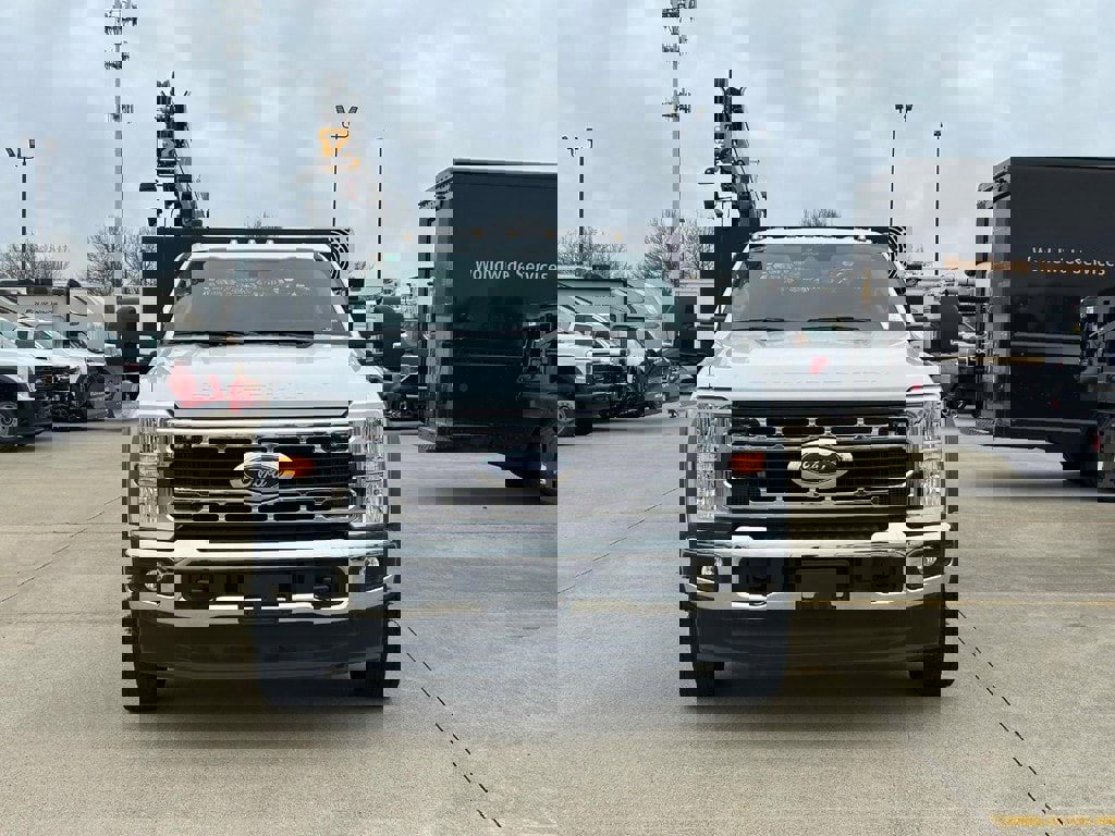 New 2024 Ford F550 4x4 Regular Cab Super Duty image 11