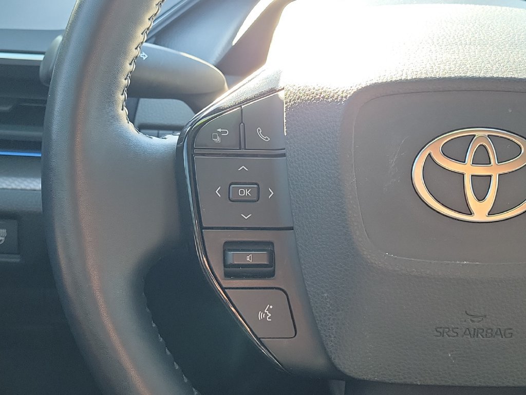 Used 2024 Toyota Prius XLE FWD image 21
