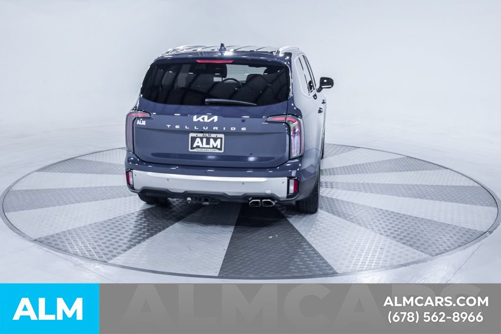 Used 2024 Kia Telluride EX w/ EX Captain's Chair Package FWD image 9