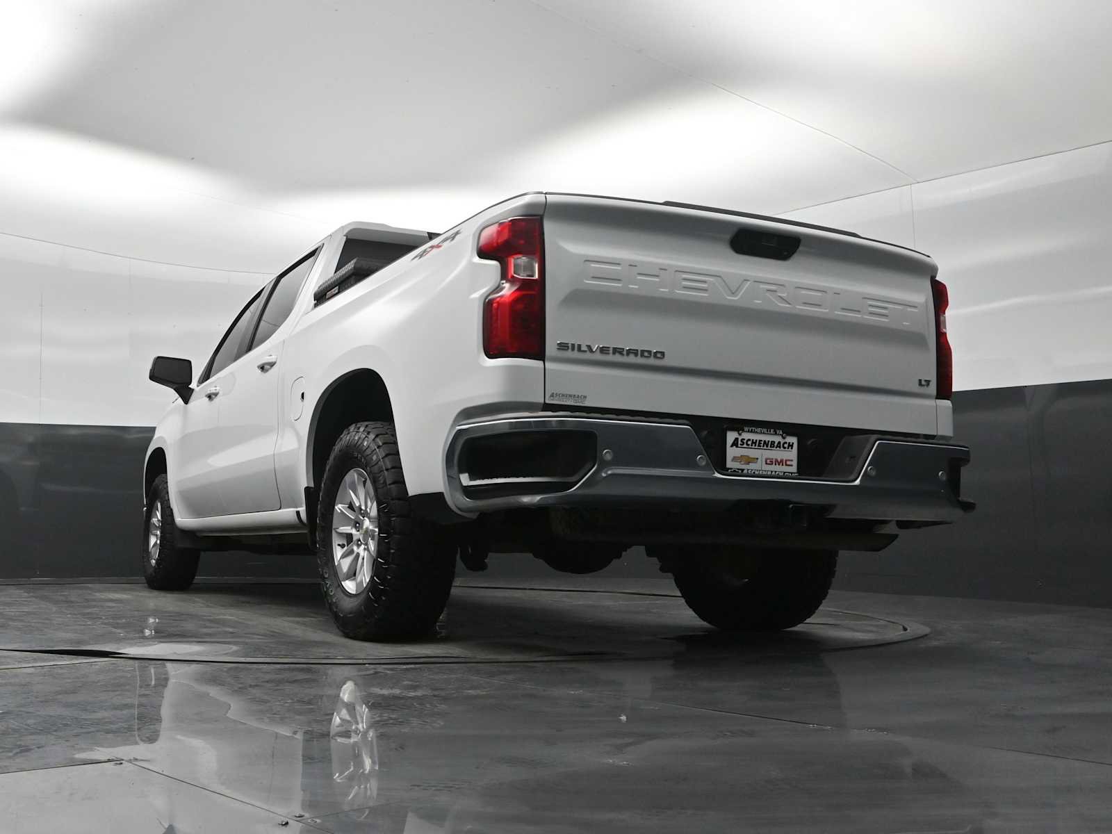 Used 2020 Chevrolet Silverado 1500 LT w/ Convenience Package image 22