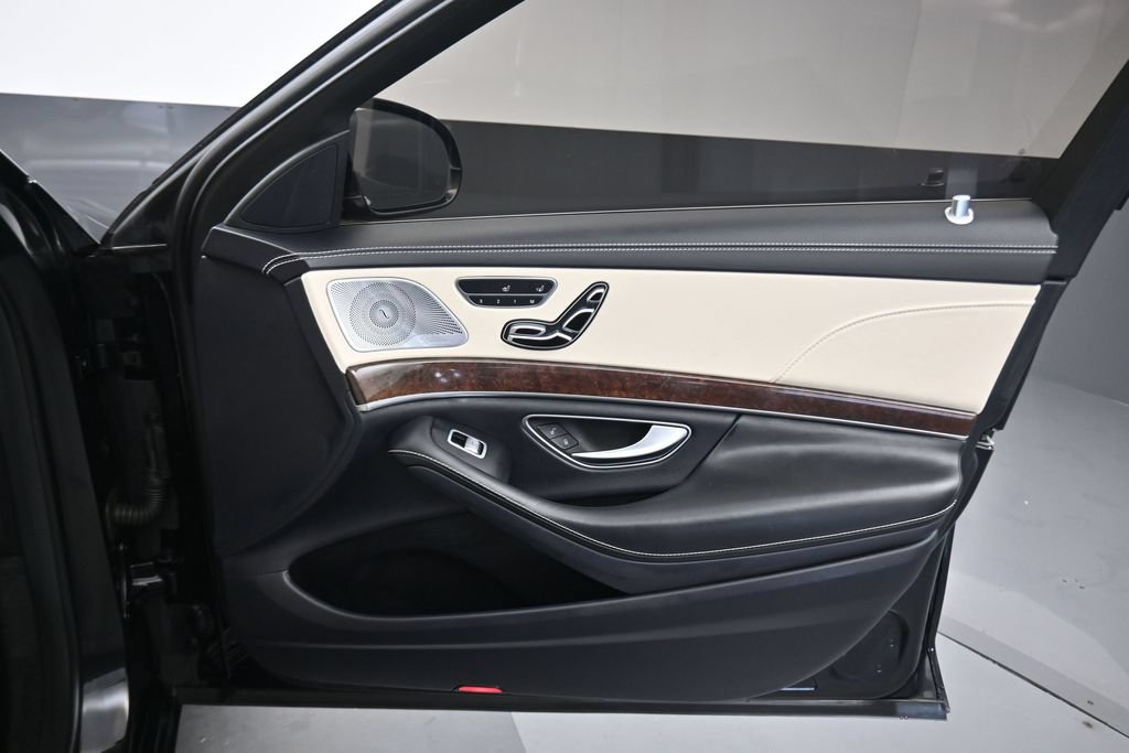 Used 2020 Mercedes-Benz S 450 4MATIC Sedan w/ Premium Package image 44