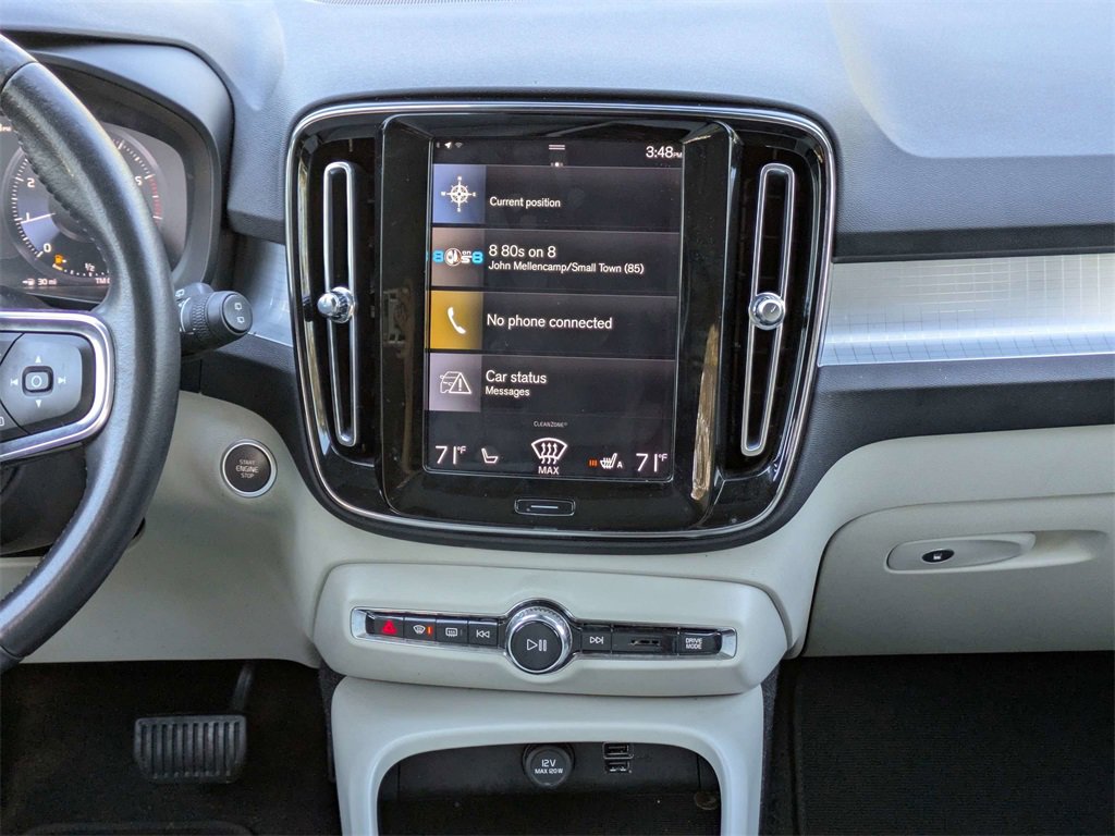 Used 2021 Volvo XC40 T5 Momentum w/ Protection Package Premier image 19