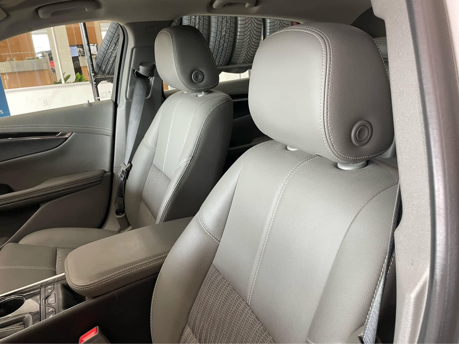 Used 2018 Chevrolet Impala LT w/ LT Convenience Package FWD image 19