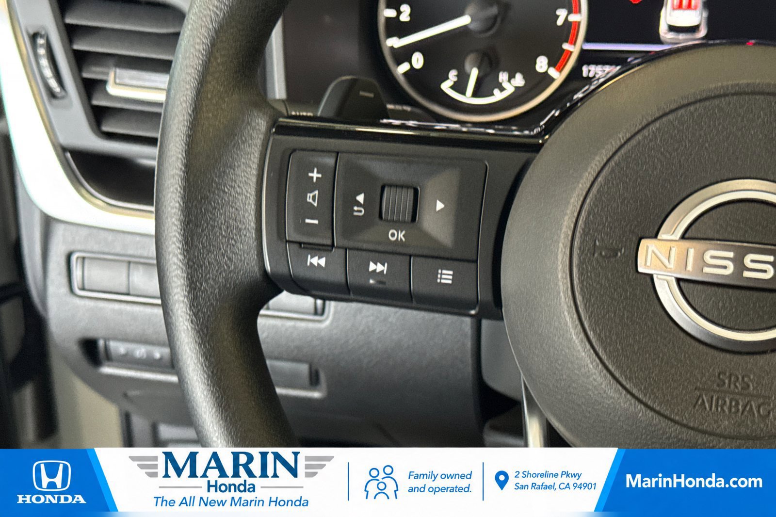 Used 2023 Nissan Rogue SV FWD image 27