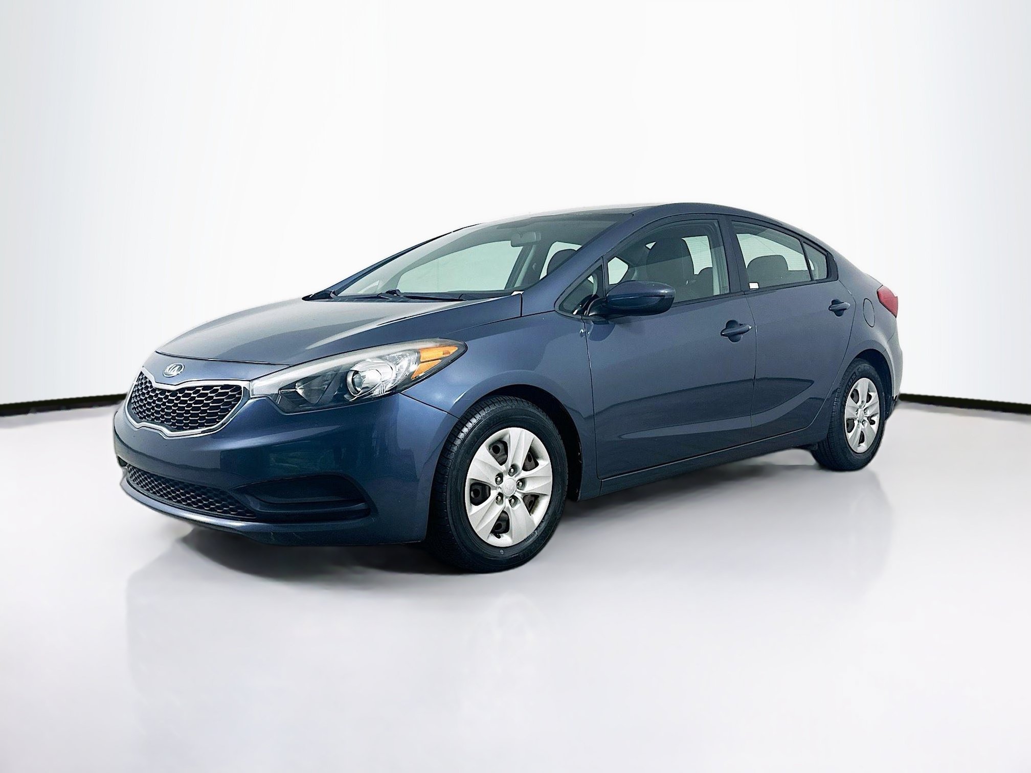 Used 2016 Kia Forte LX FWD image 3