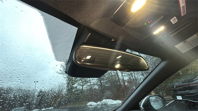 Used 2025 Toyota Camry SE image 23