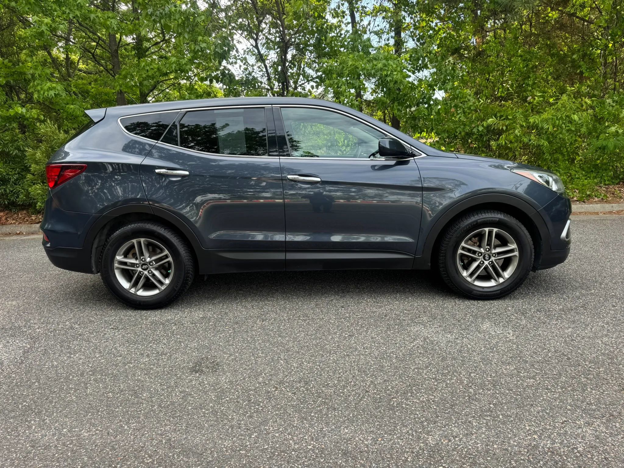 Used 2018 Hyundai Santa Fe Sport AWD/4WD image 3