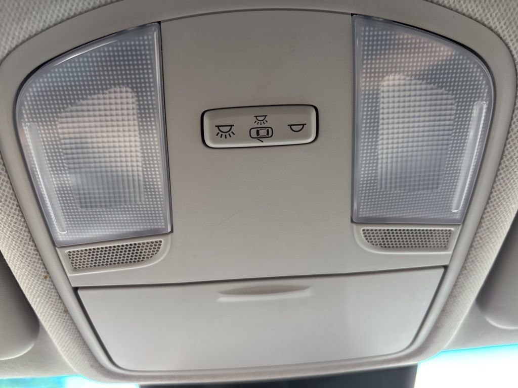 Used 2021 Hyundai Kona SE w/ Winter Weather Package image 15