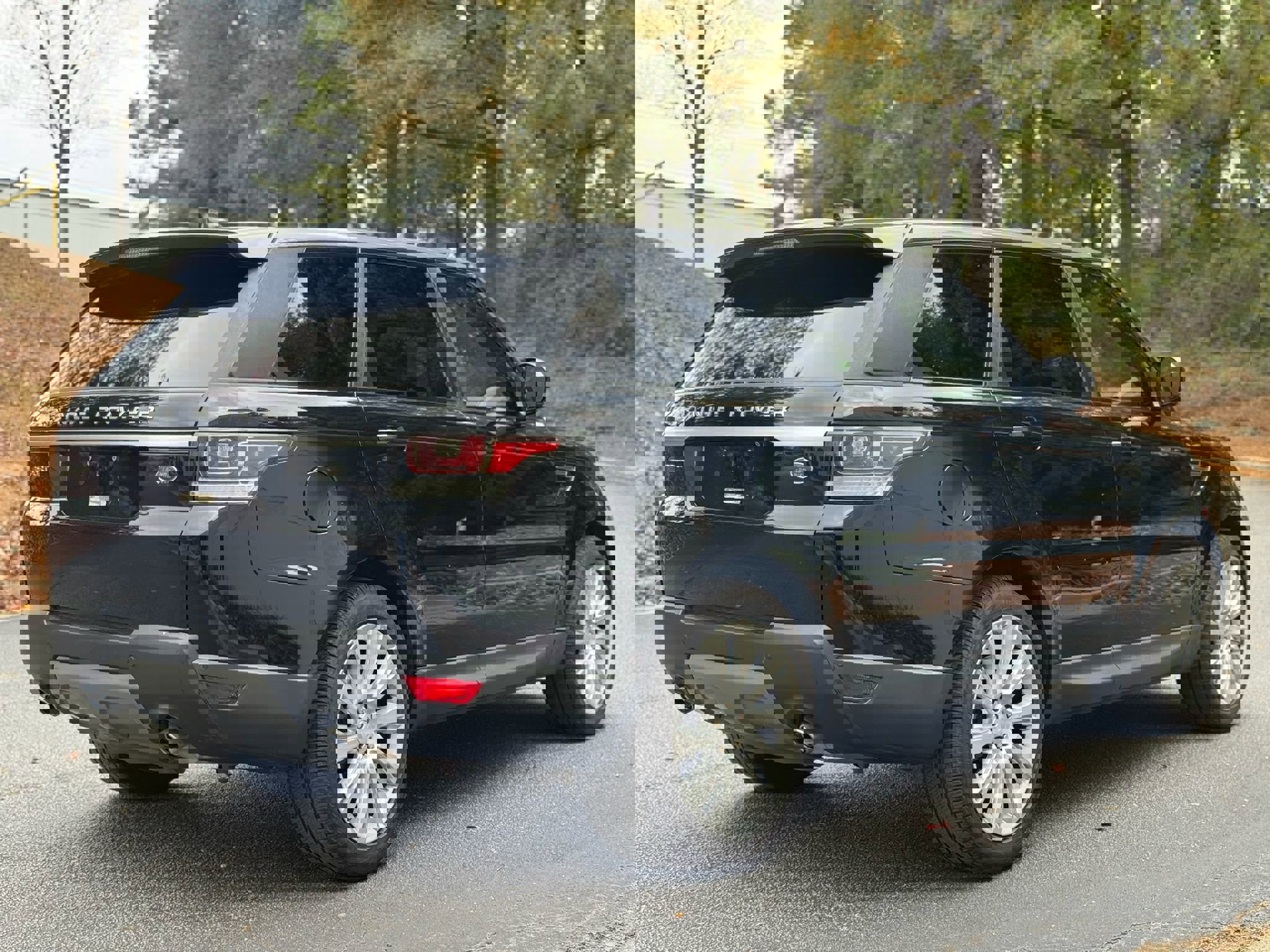 Used 2017 Land Rover Range Rover Sport SE image 12