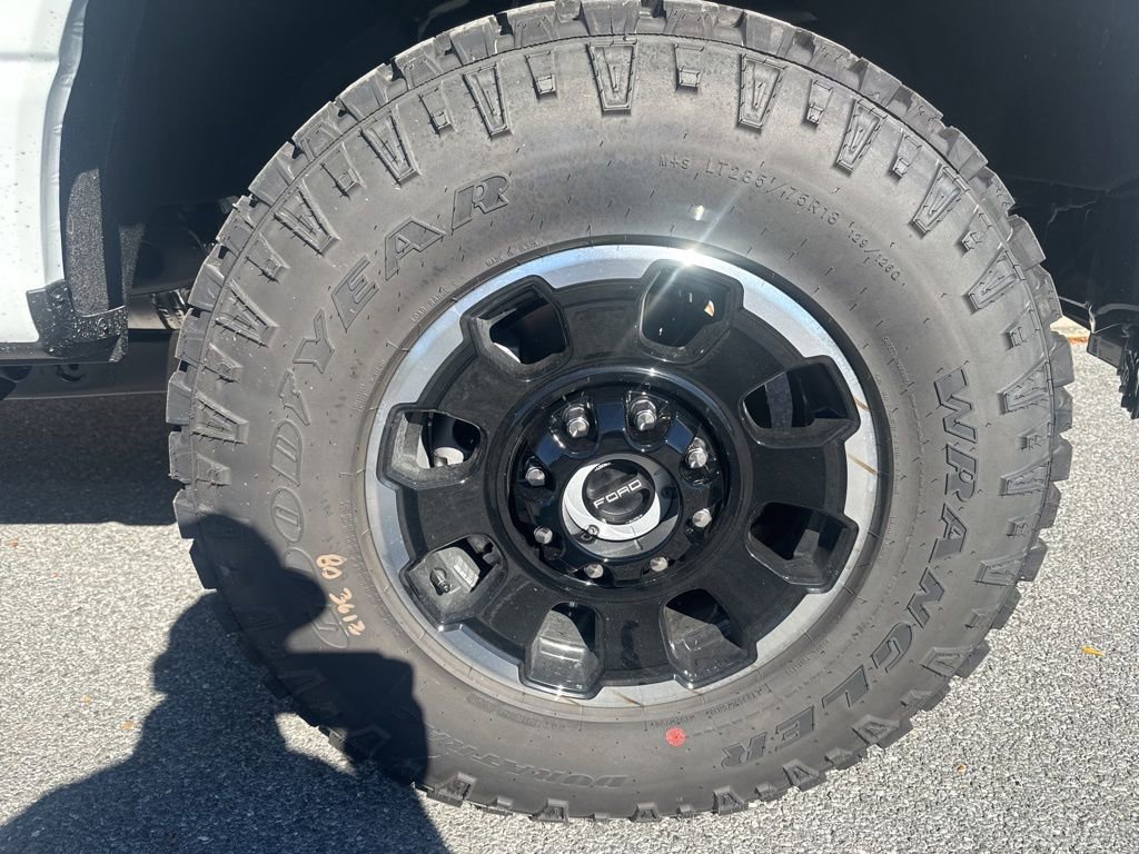 New 2026 Ford F350 Platinum w/ Tremor Off-Road Package image 13