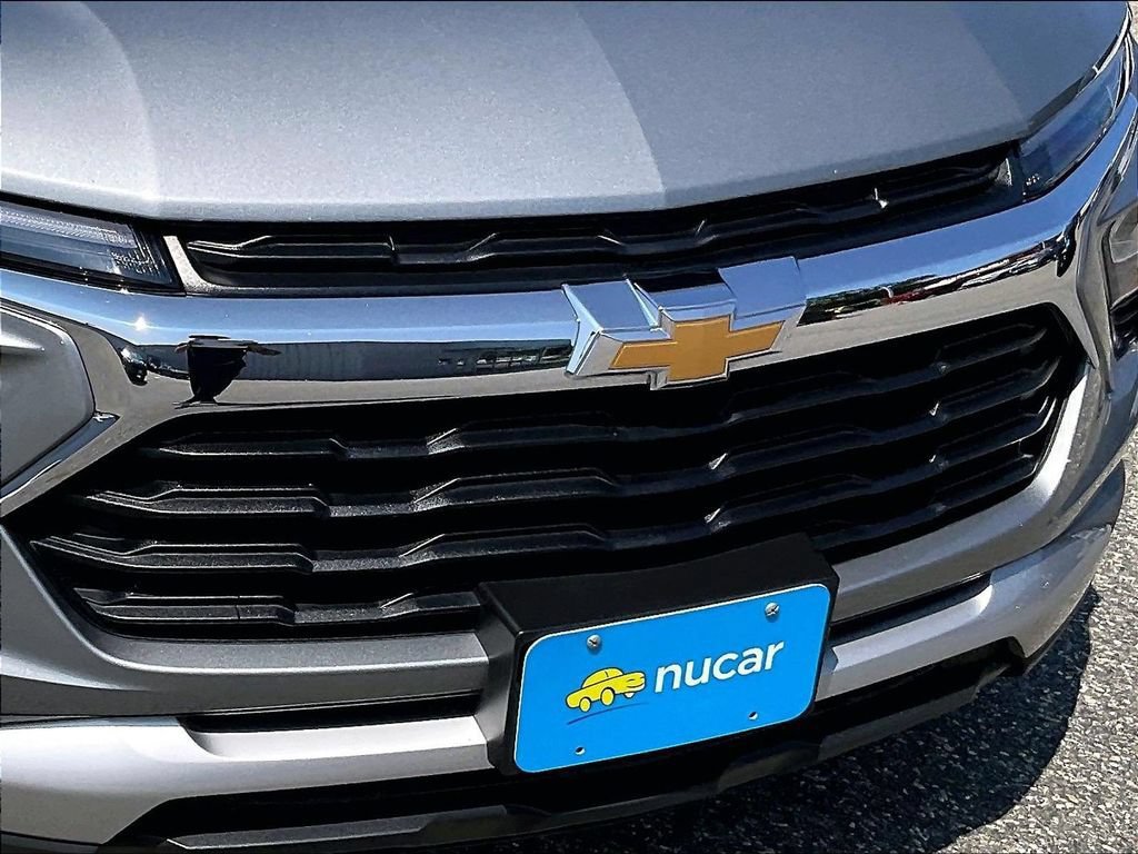 Used 2024 Chevrolet TrailBlazer LT w/ LT Cold Weather Package AWD/4WD image 30