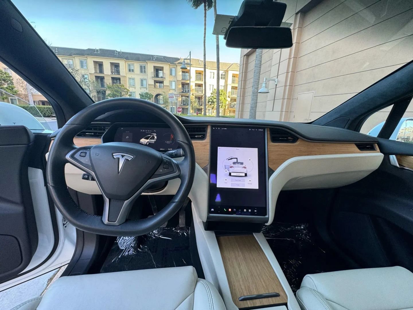 Used 2019 Tesla Model X Long Range AWD/4WD image 18