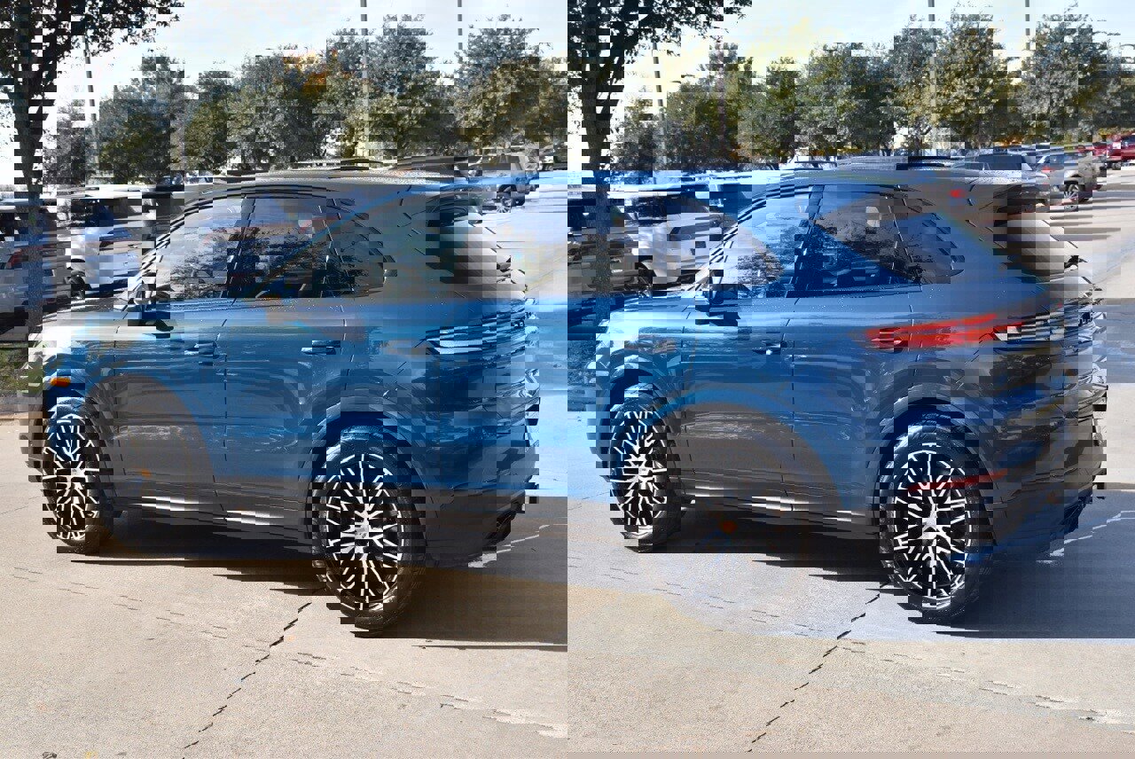 Used 2025 Porsche Cayenne image 11