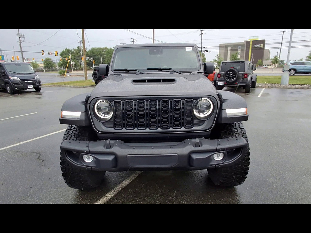 Used 2026 Jeep Wrangler Unlimited Rubicon 392 w/ Quick Order Package 27X Moab AWD/4WD image 3