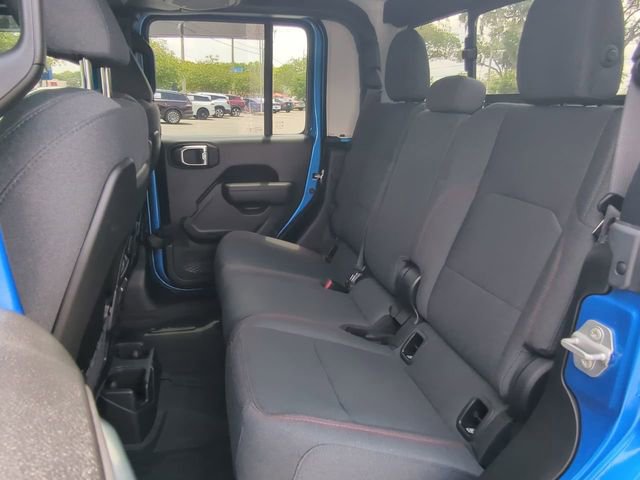 Used 2025 Jeep Gladiator Rubicon w/ Safety Group AWD/4WD image 15