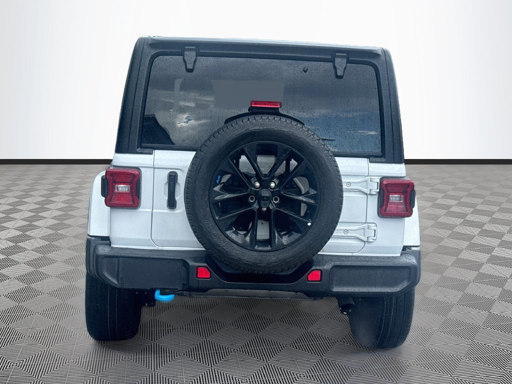 Used 2023 Jeep Wrangler Unlimited Sahara AWD/4WD image 7