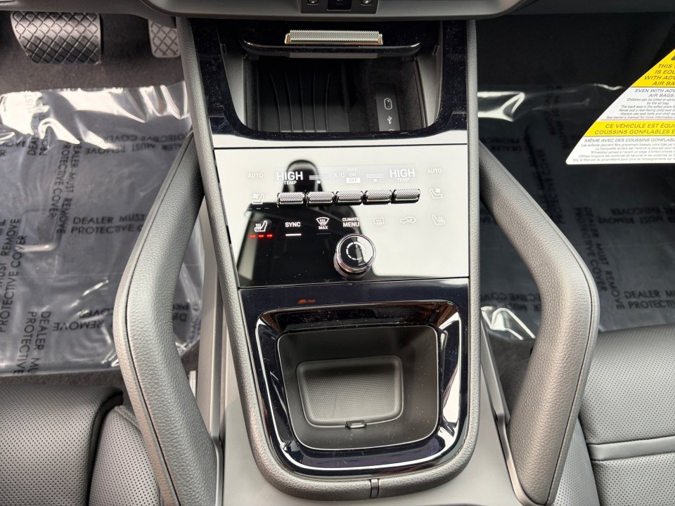 New 2026 Porsche Cayenne Coupe AWD/4WD image 21