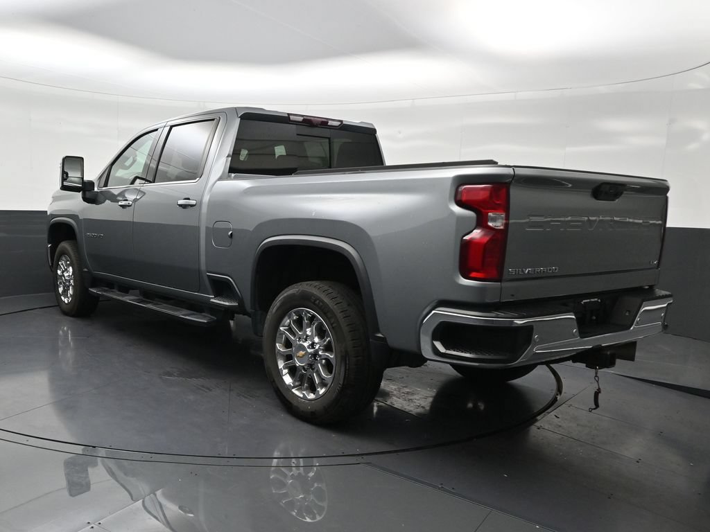 Used 2024 Chevrolet Silverado 2500 LTZ w/ LTZ Convenience Package AWD/4WD image 3