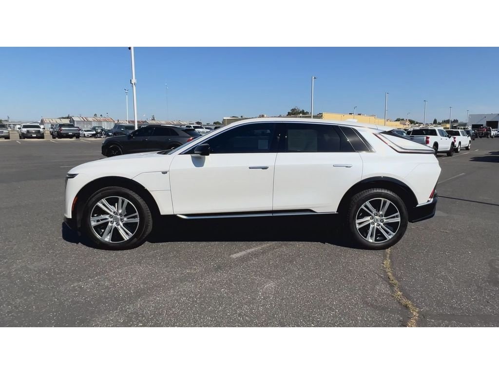 Certified 2024 Cadillac Lyriq Tech RWD image 7