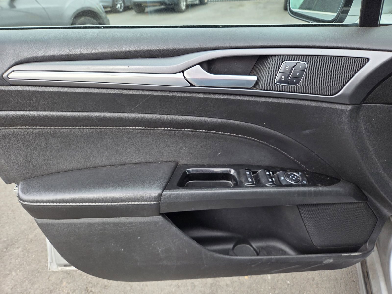 Used 2014 Ford Fusion Titanium FWD image 6