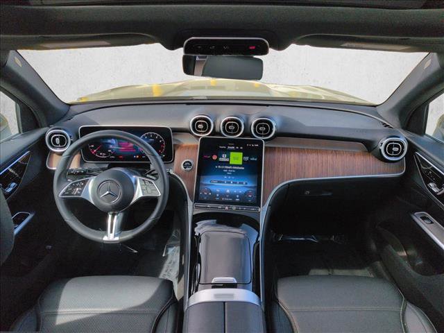 Used 2025 Mercedes-Benz GLC 300 4MATIC image 17