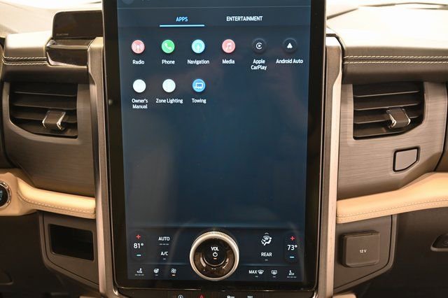 Used 2024 Ford Expedition Max Platinum AWD/4WD image 5