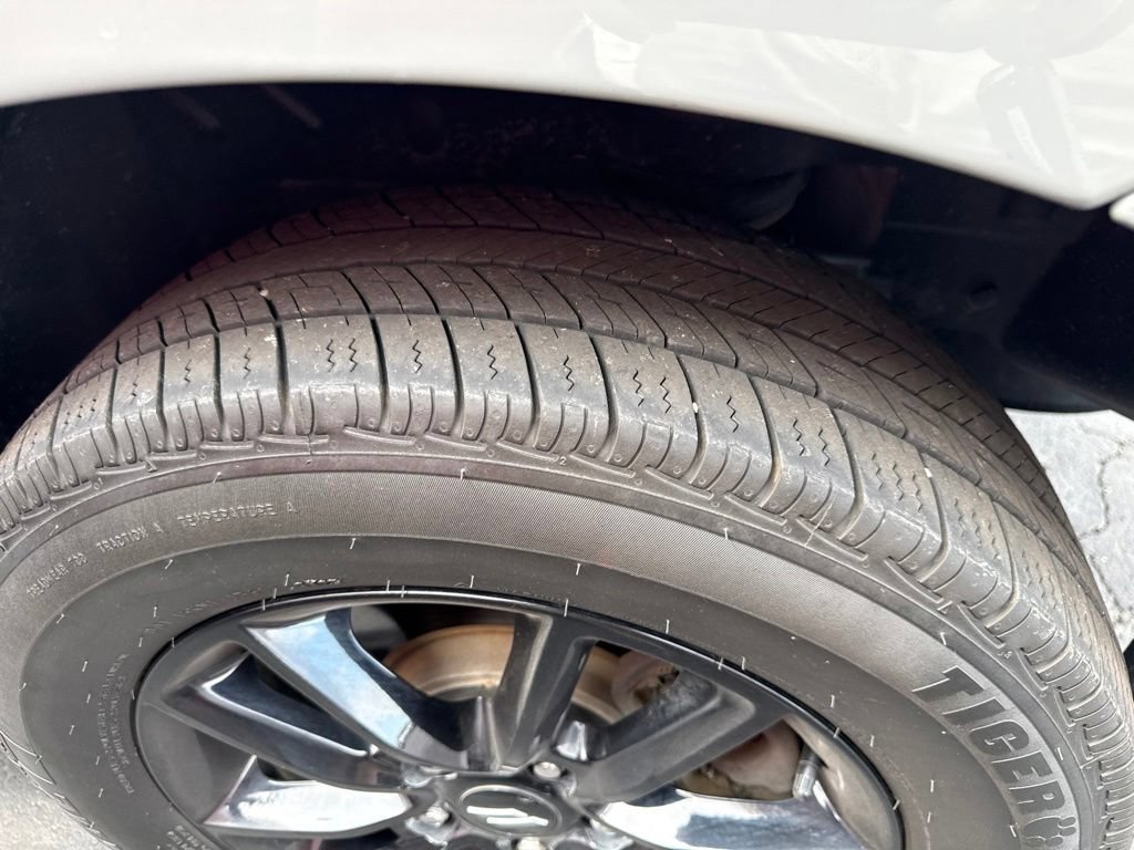 Used 2020 Dodge Journey SE w/ SE Popular Equipment Group FWD image 18