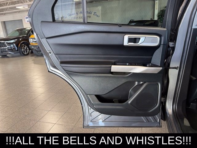 Used 2023 Ford Explorer Limited AWD/4WD image 22