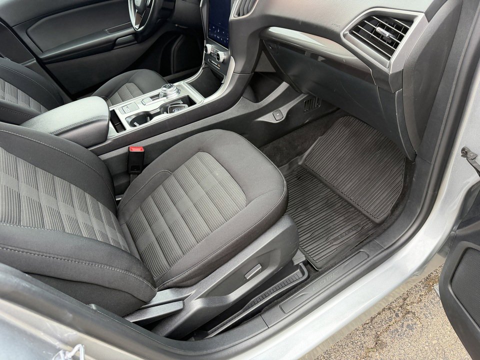 Used 2024 Ford Edge SEL w/ Cargo Accessory Package AWD/4WD image 29