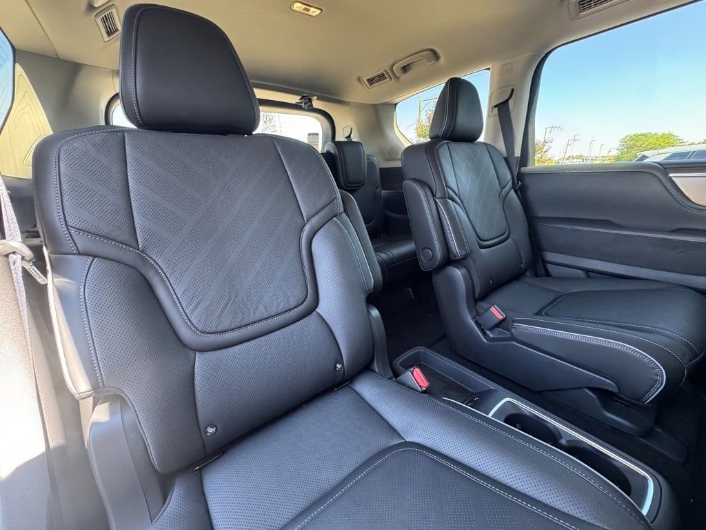 Certified 2026 INFINITI QX80 Luxe w/ Cargo Package image 25