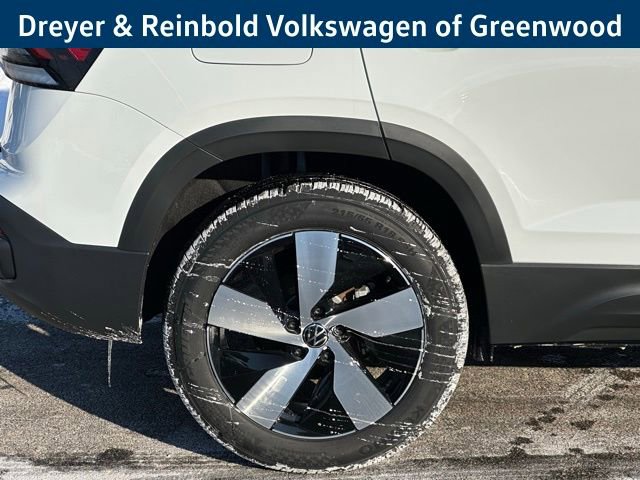 New 2026 Volkswagen Taos S image 9