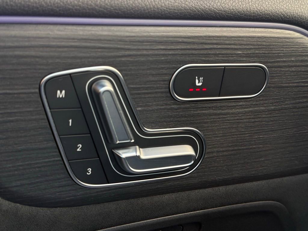 Used 2025 Mercedes-Benz GLA 35 AMG 4MATIC image 16